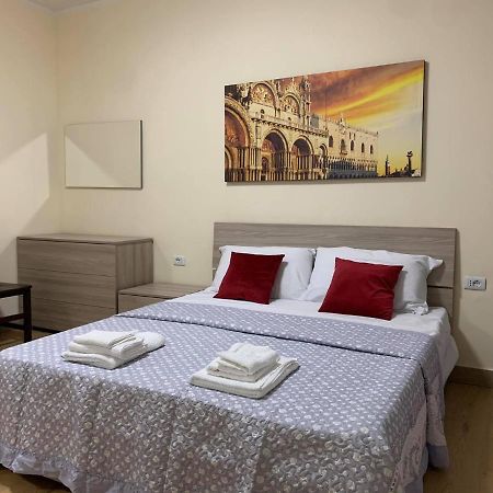 Chowdhury House Mestre Extérieur photo