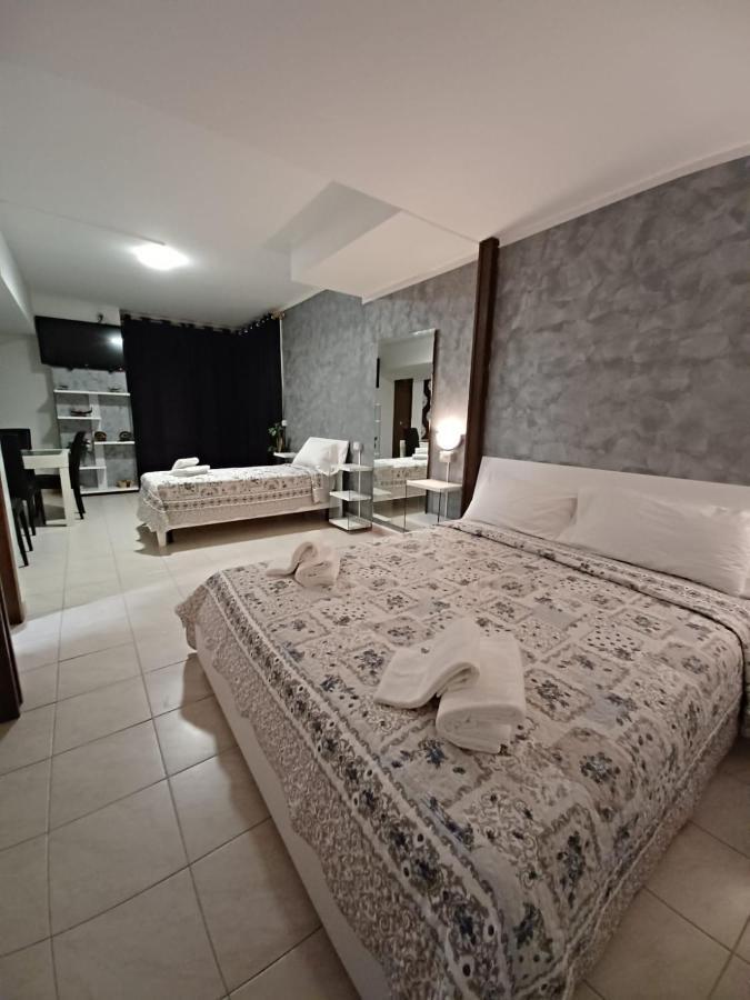 Chowdhury House Mestre Extérieur photo